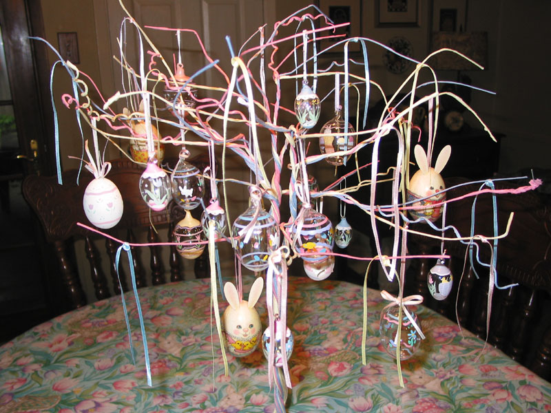Loretta's Easter Tree Closer Up