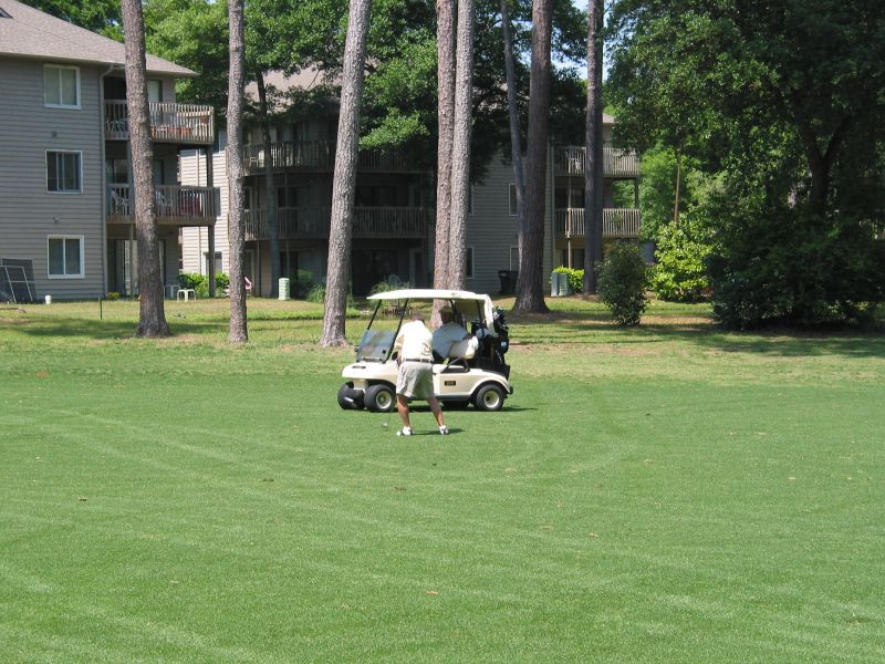 Oyster Bay - Scott and Joey on Hole 2
