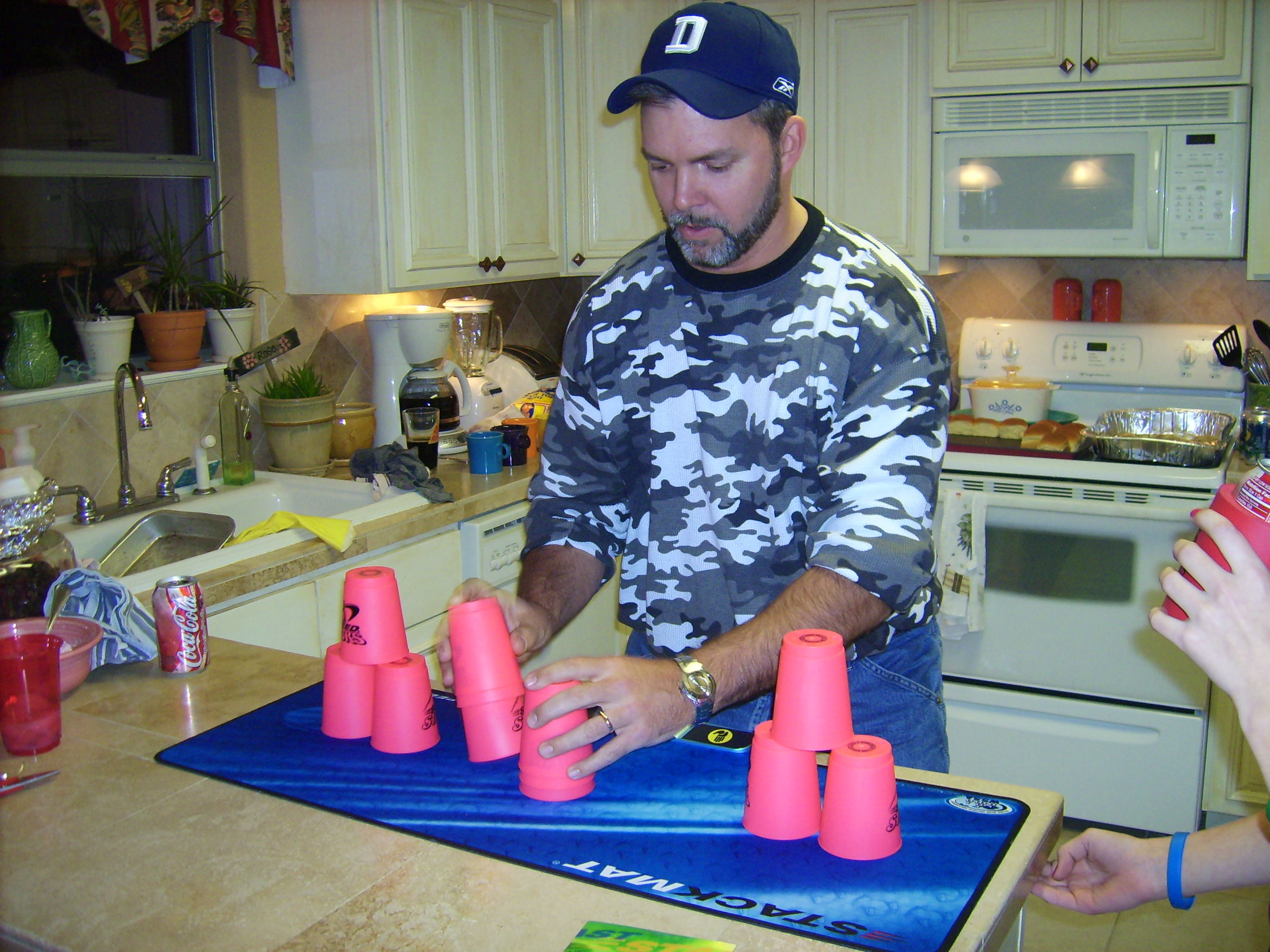 Joey stacking cups