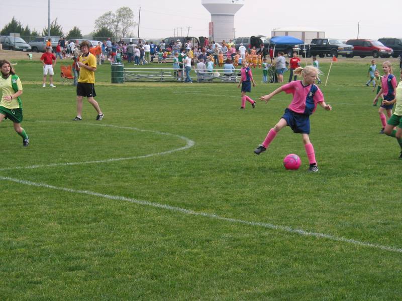'Bugg' displays some fancy footwork