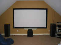 Completed_screen_back_up_on_the_wall.jpg (33796 bytes)