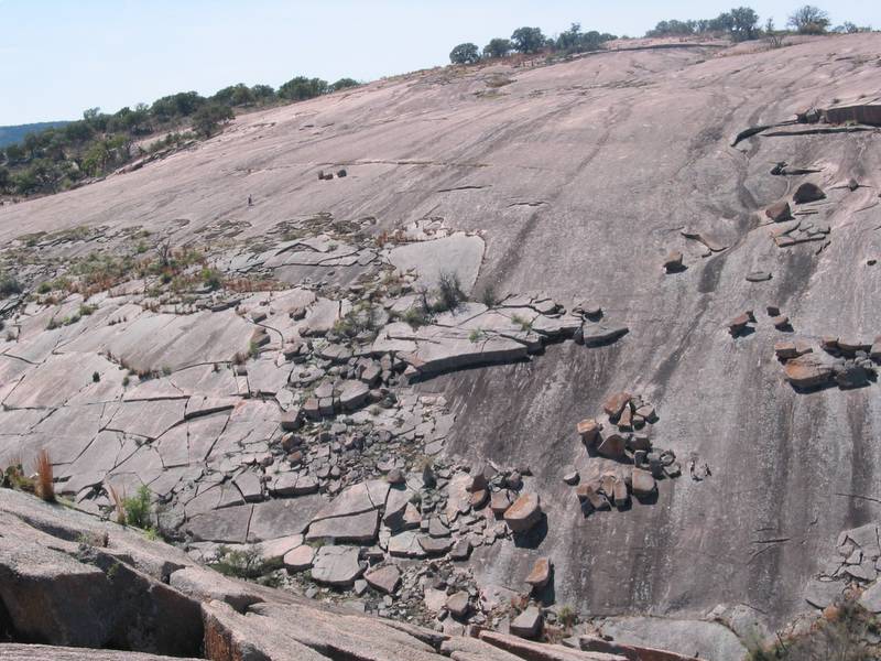 Another shot of 'Little Rock'. There's actually quite a large valley between the photographer and that rock